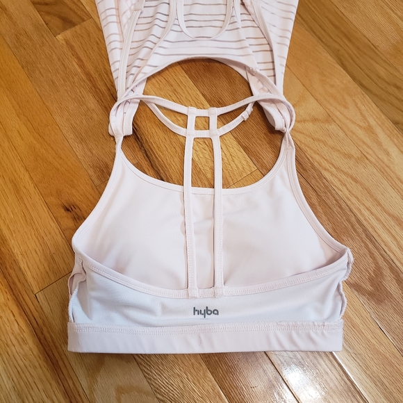 Hyba Tank Built-in Bra - Picture 4 of 6